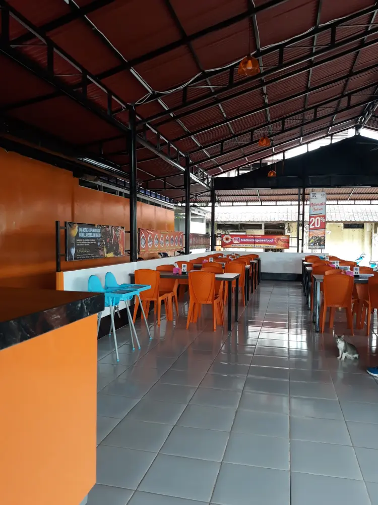 Black Orange Cafe & Seafood 10