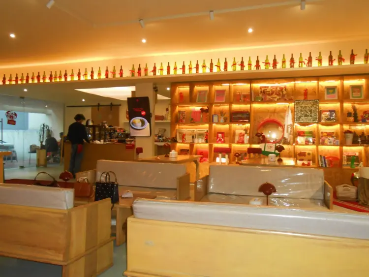 Ribbon Coffee & Eatery 6