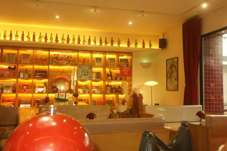 Ribbon Coffee & Eatery 5