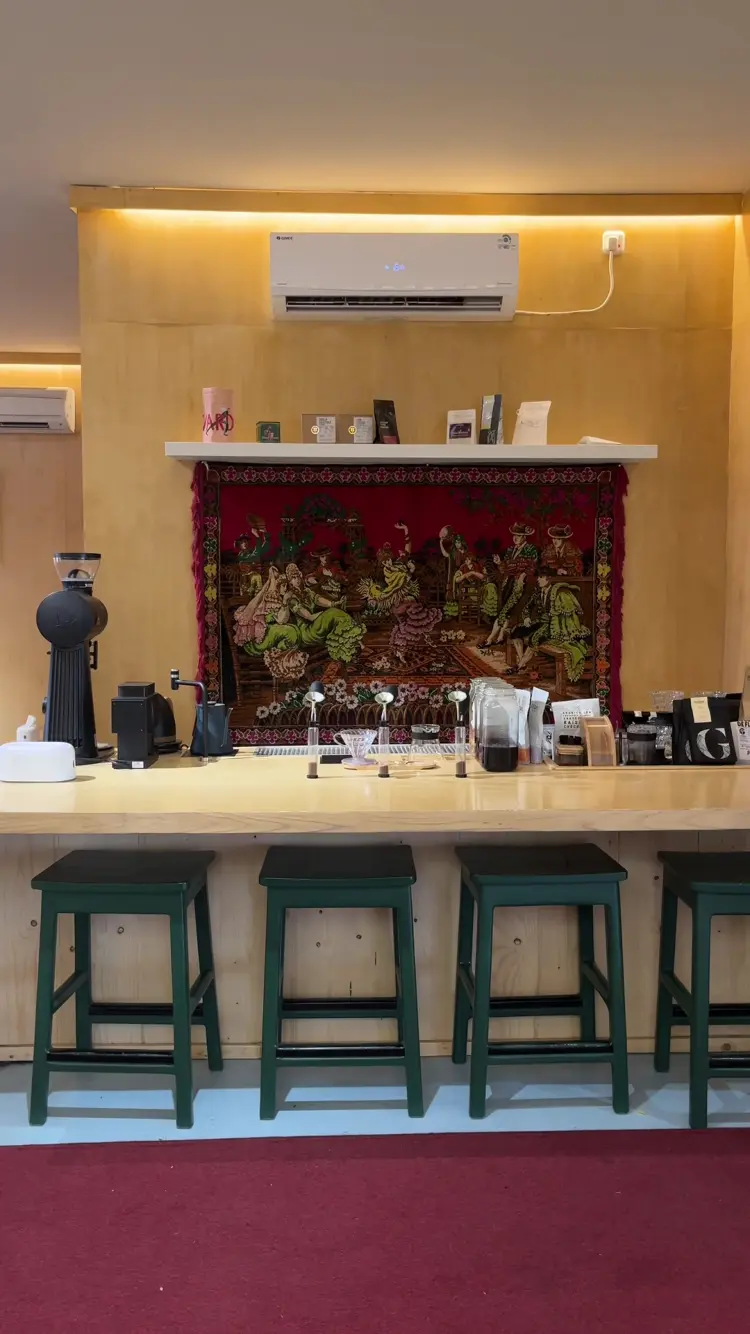 Ribbon Coffee & Eatery 8