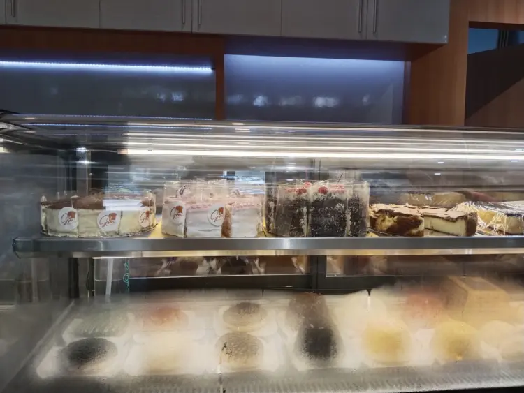 SM BAKERY AND CAKE 2