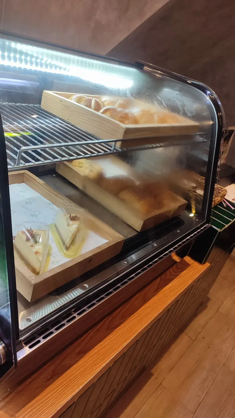 Otakiri Cafe & Resto 8