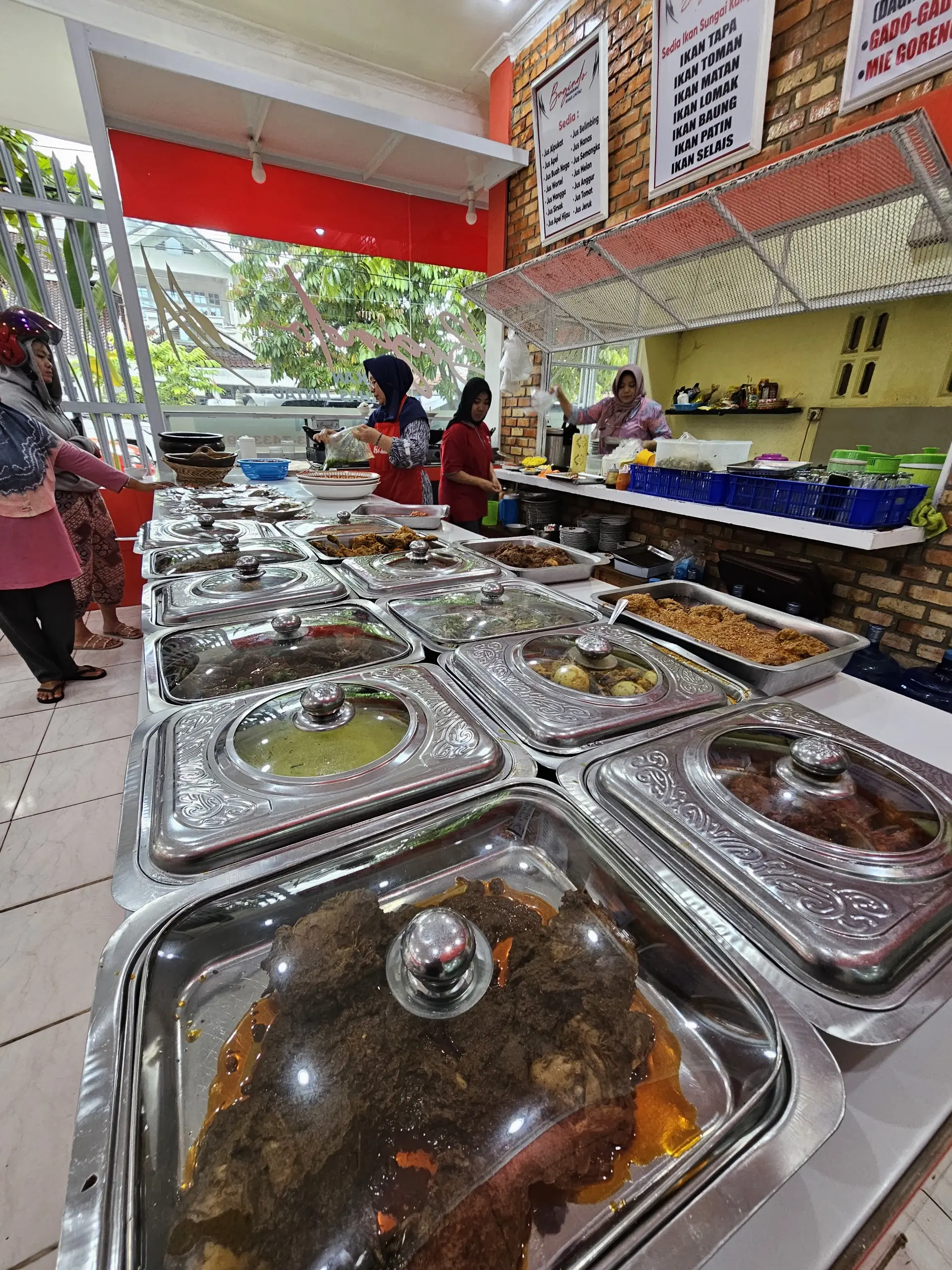 An 8k Rupiah Padang Buffet? I'm afraid the owner will go broke 1