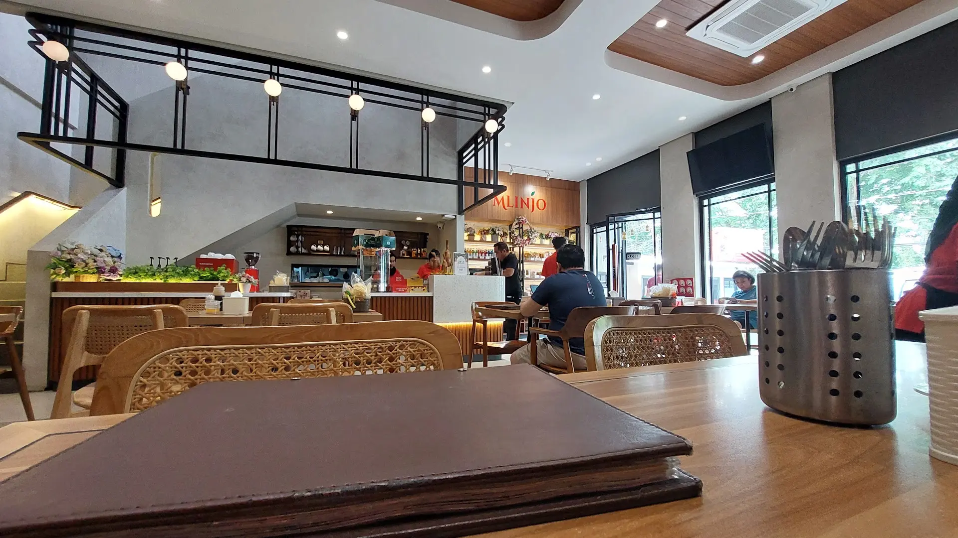 This 4.8-star Google gem in Semarang is Mantap, but there's a catch I must tell you 8
