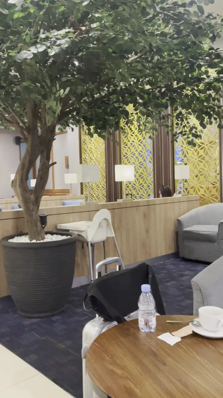 T2 Blue Sky Premier Lounge Jakarta 6