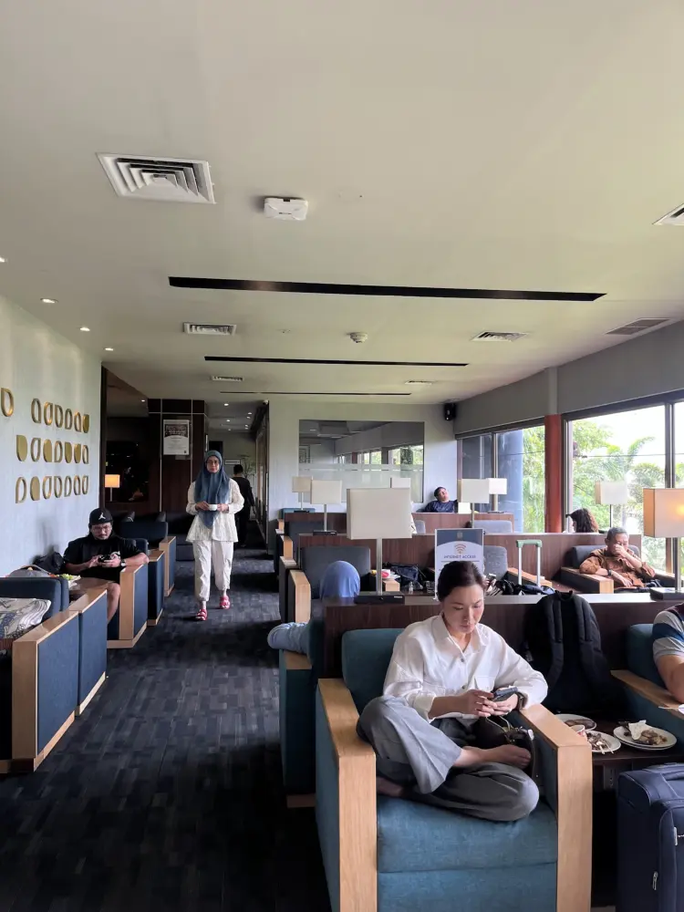 T2 Blue Sky Premier Lounge Jakarta 7