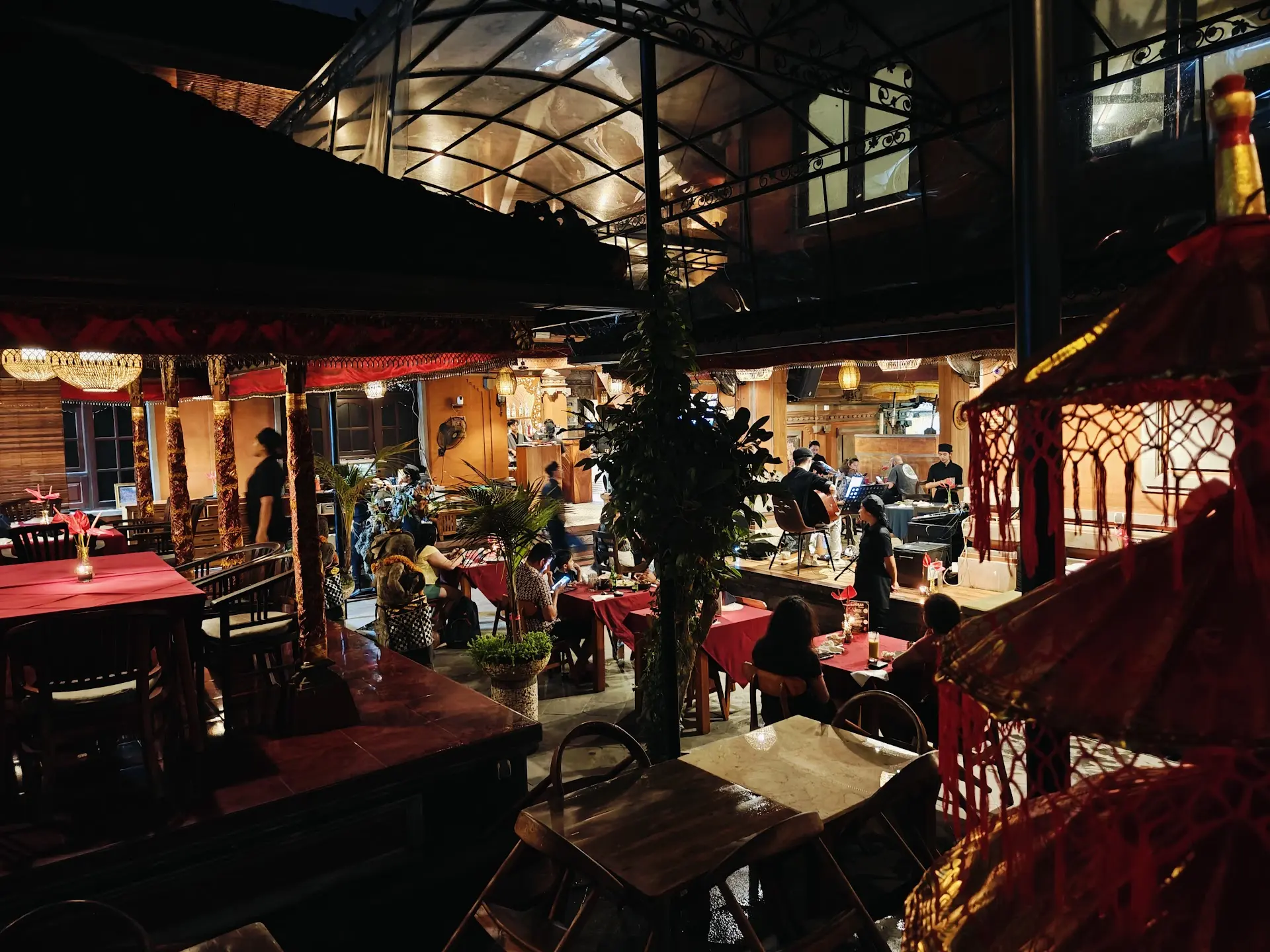 Google 4.7 bintang, review bagus restoran India di Ubud ini ditukar es krim? 1