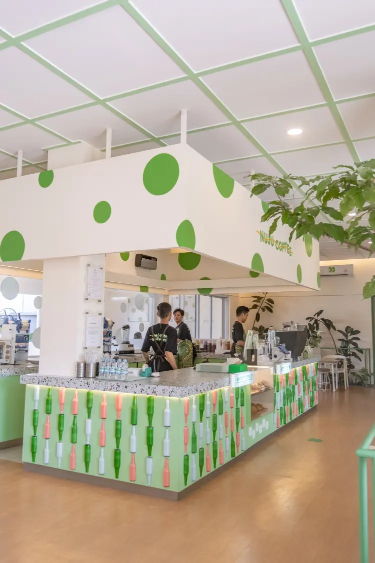 Nuju Coffee HQ, Enggal 1