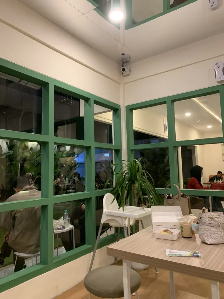 Nuju Coffee HQ, Enggal 5