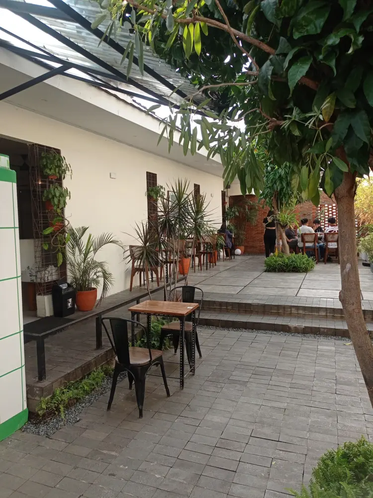 Nuju Coffee HQ, Enggal 3