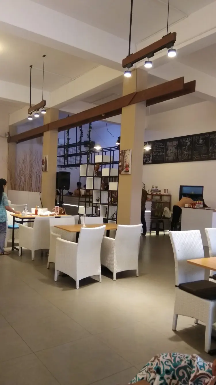 Sagga Cafe & Resto 7