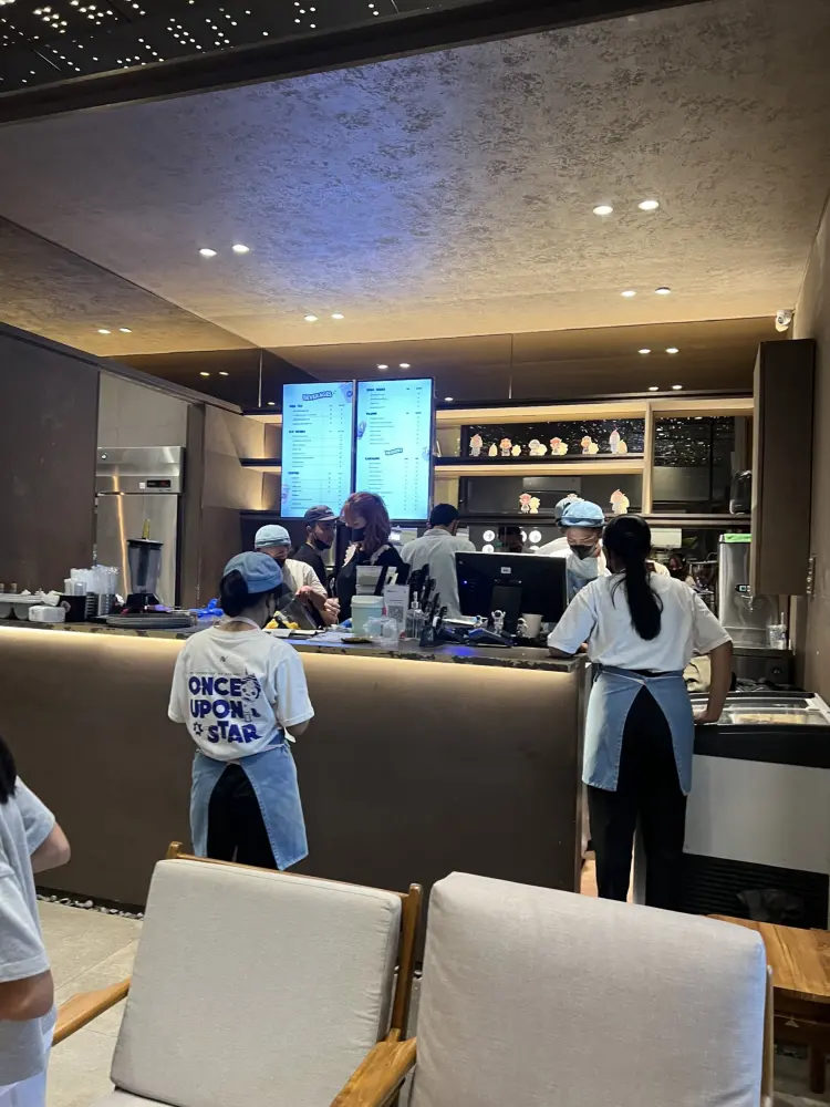 Milky Way Cafe By The Sea PIK 8