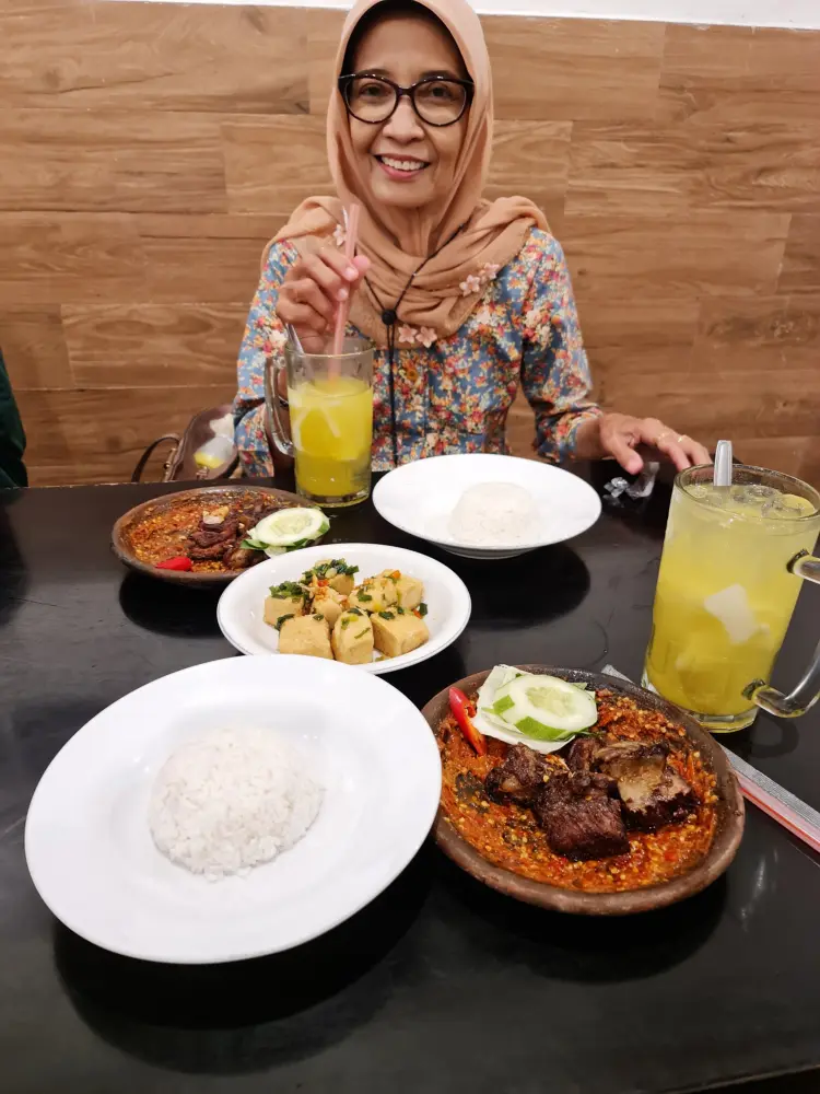 Warung Leko HR Muhammad 4