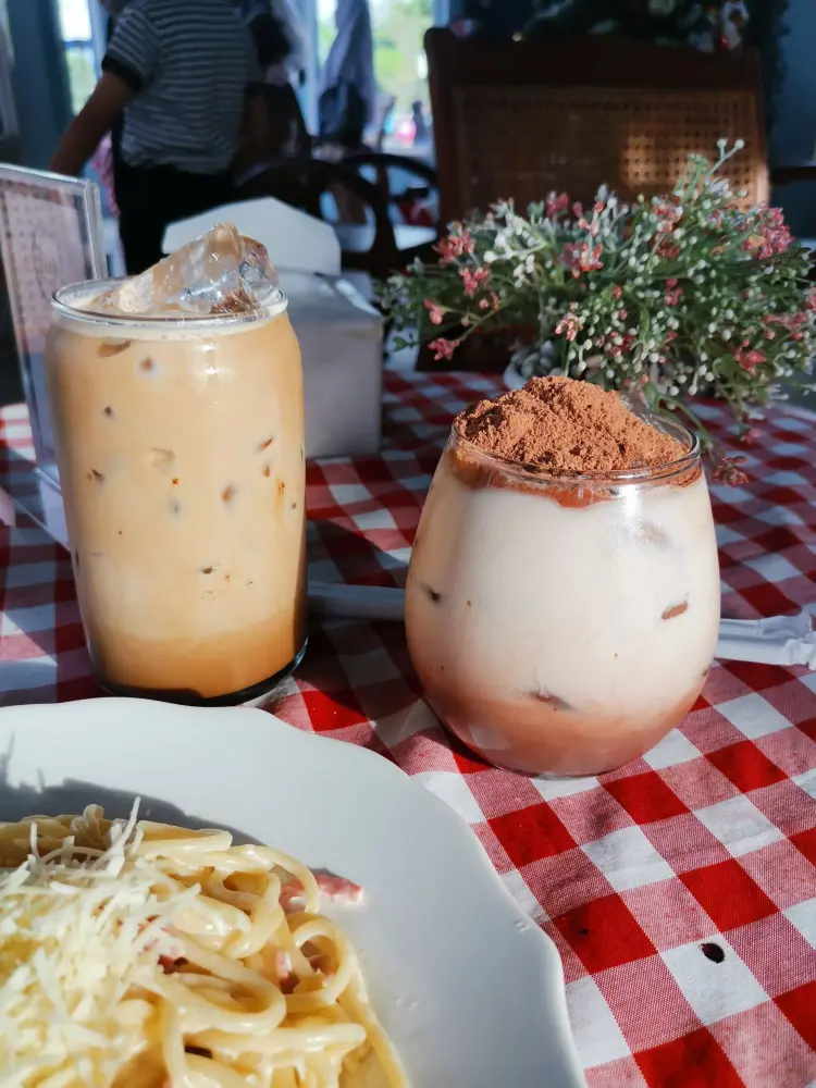 Looji Cafe & Eatery 2