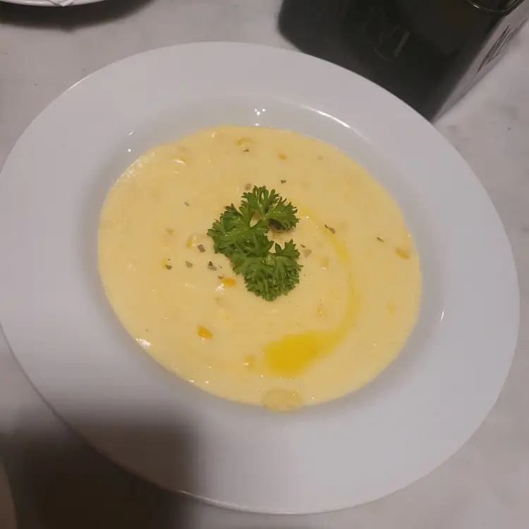 Hideout Patisserie & Cafe 10