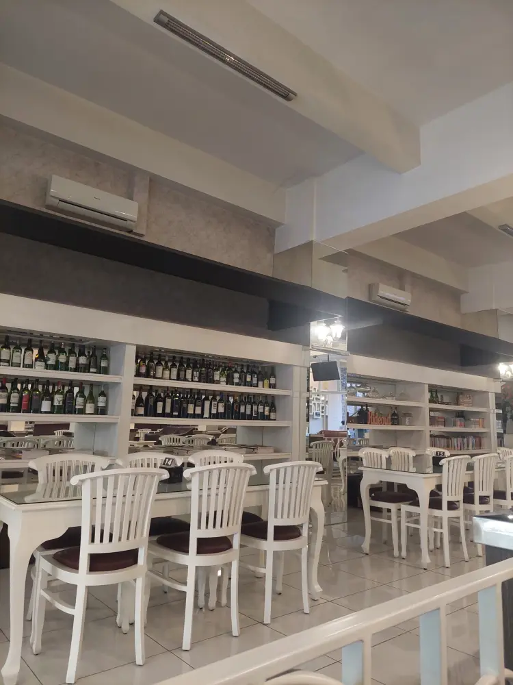 Hideout Patisserie & Cafe 6