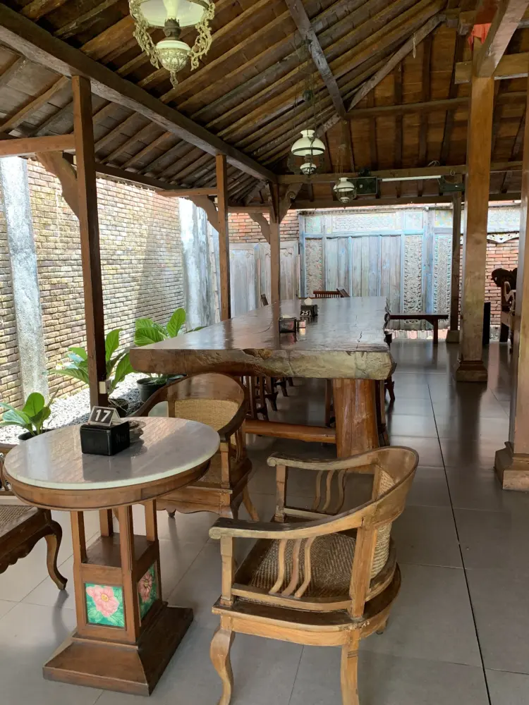 Hideout Patisserie & Cafe 3