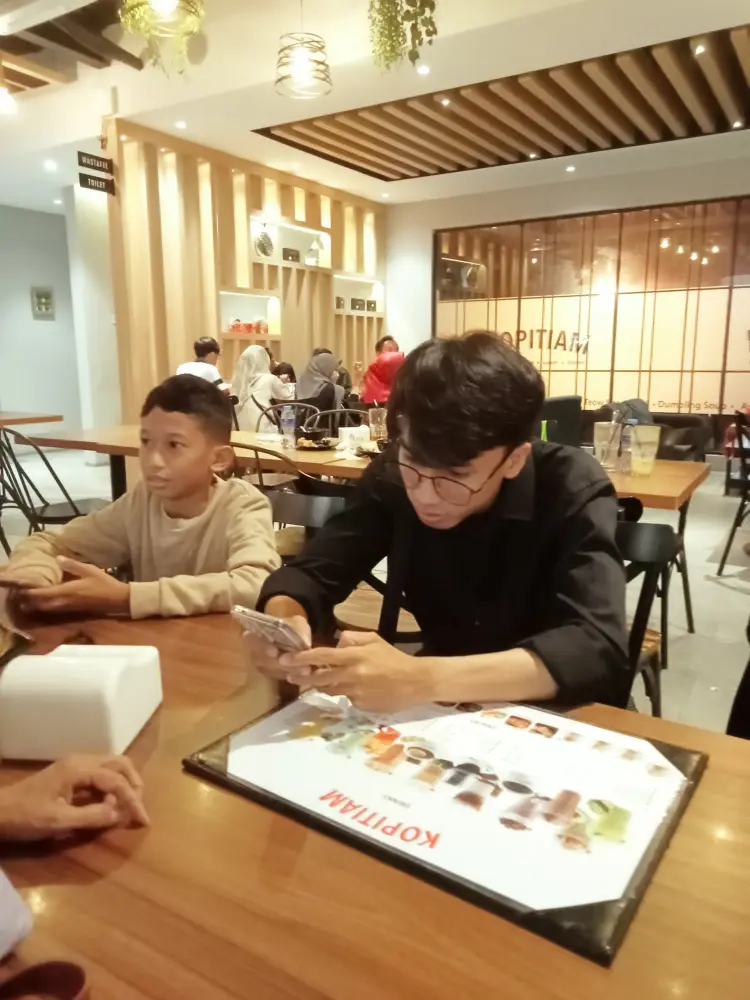 KOPITIAM MAKASSAR - HERTASNING 4