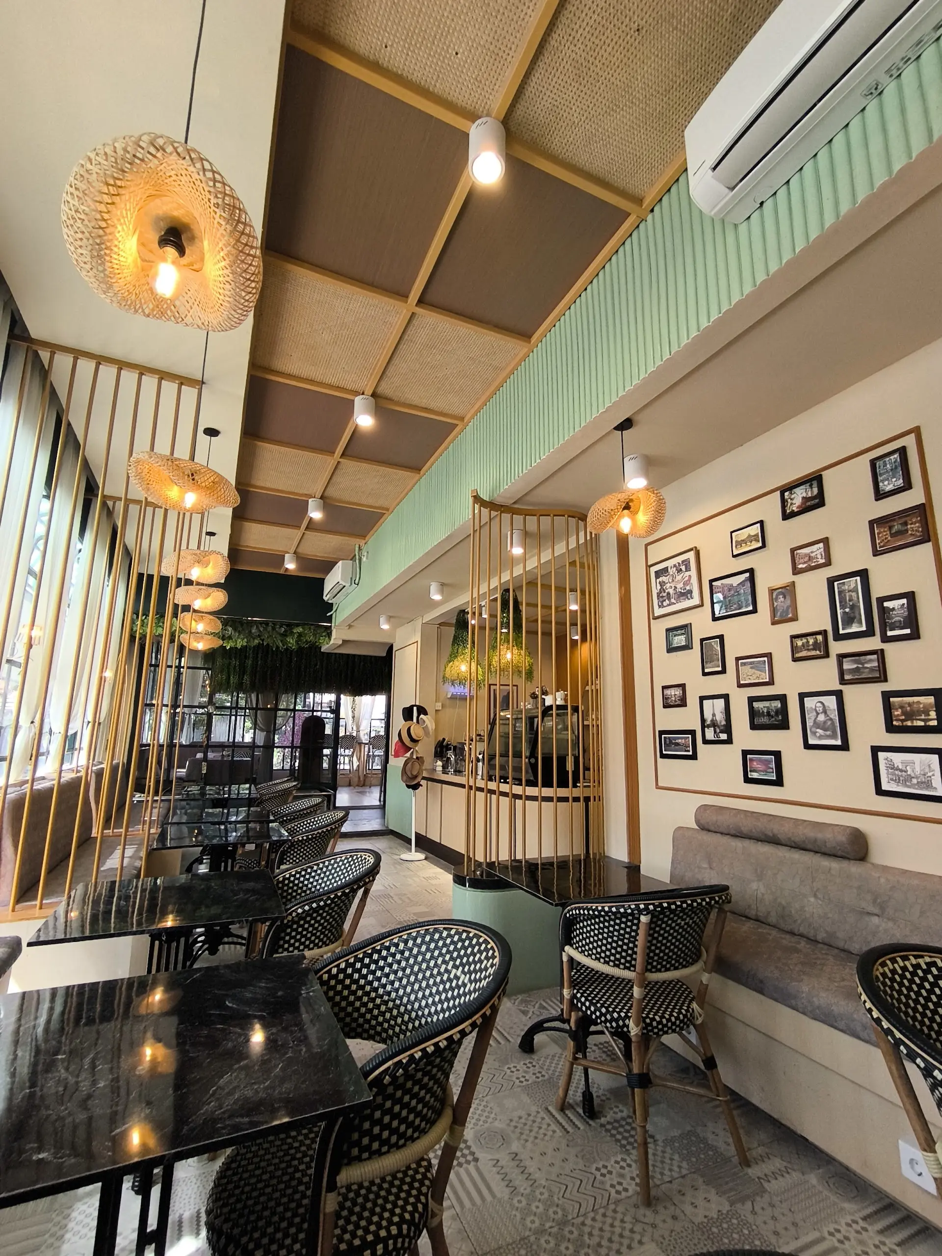 Mantap steak but Anjay slow service! This 4.9-star Google-rated spot in Padang: Should I praise it or complain? 4