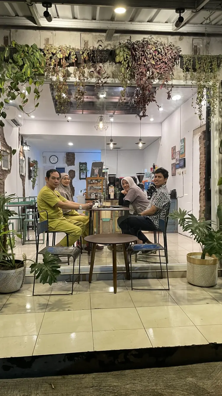 Alissha Coffee Kuningan 5