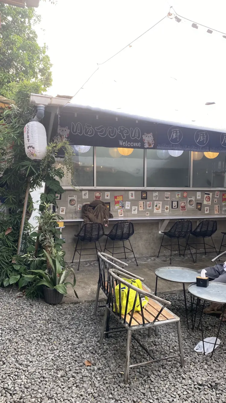 Alissha Coffee Kuningan 9