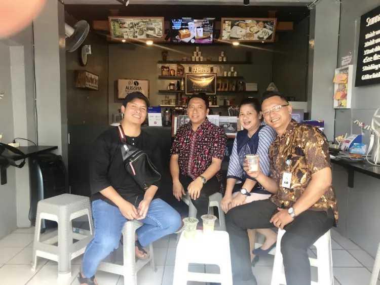 Alissha Coffee Kuningan 2