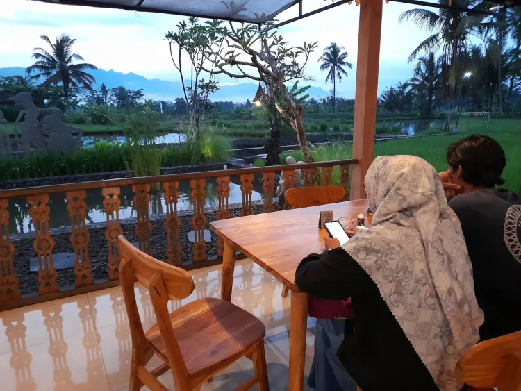 Agrapana Tea & Eatery 9