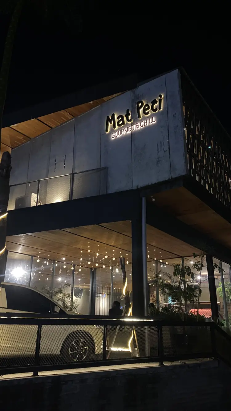 Mat Peci Gourmet & Chill 1