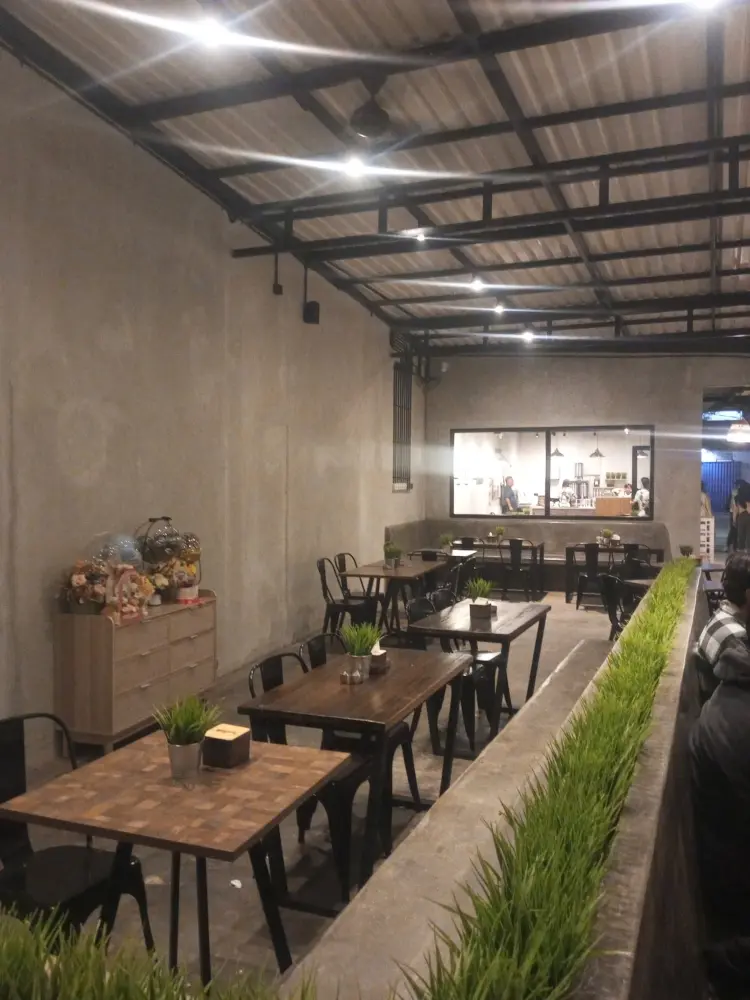 Lekker dan Kopi by Lekker Story, Meruya. 6