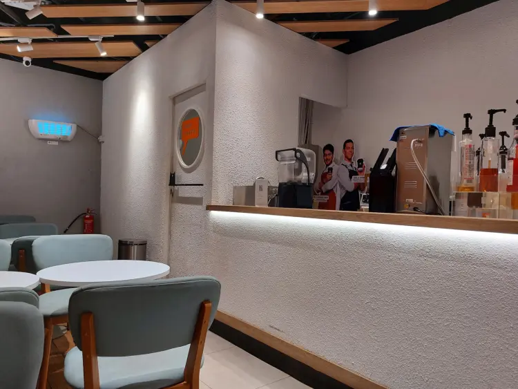 TOMORO COFFEE - City Plaza Jatinegara 10