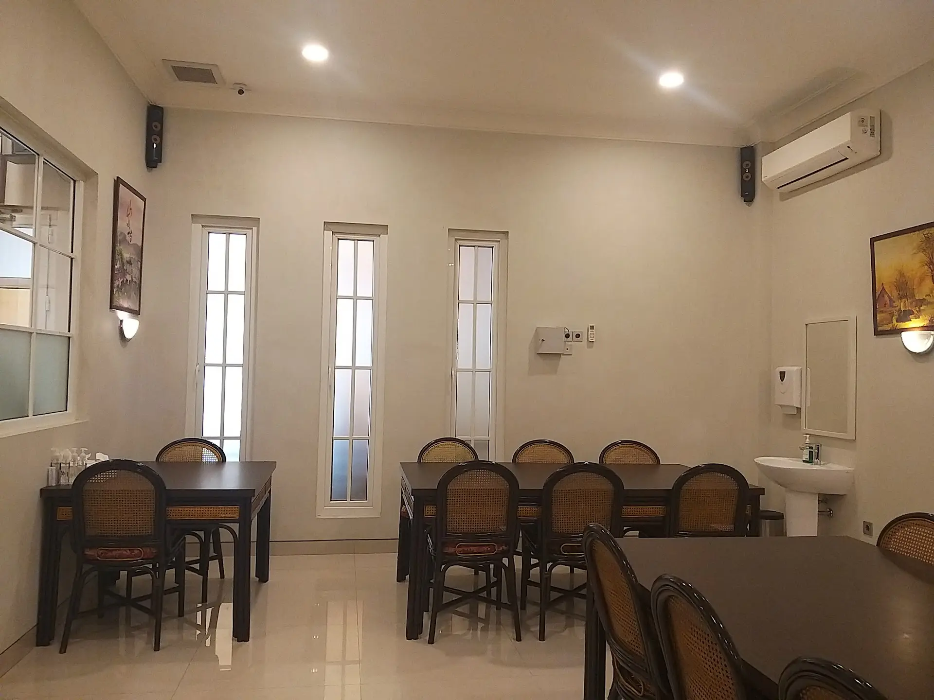 Warung Seafood Legendaris Makassar (Rating 4.7 Google), Rasanya Mantap tapi Anjay, Pelayannya Lebih Berasa Bos 3