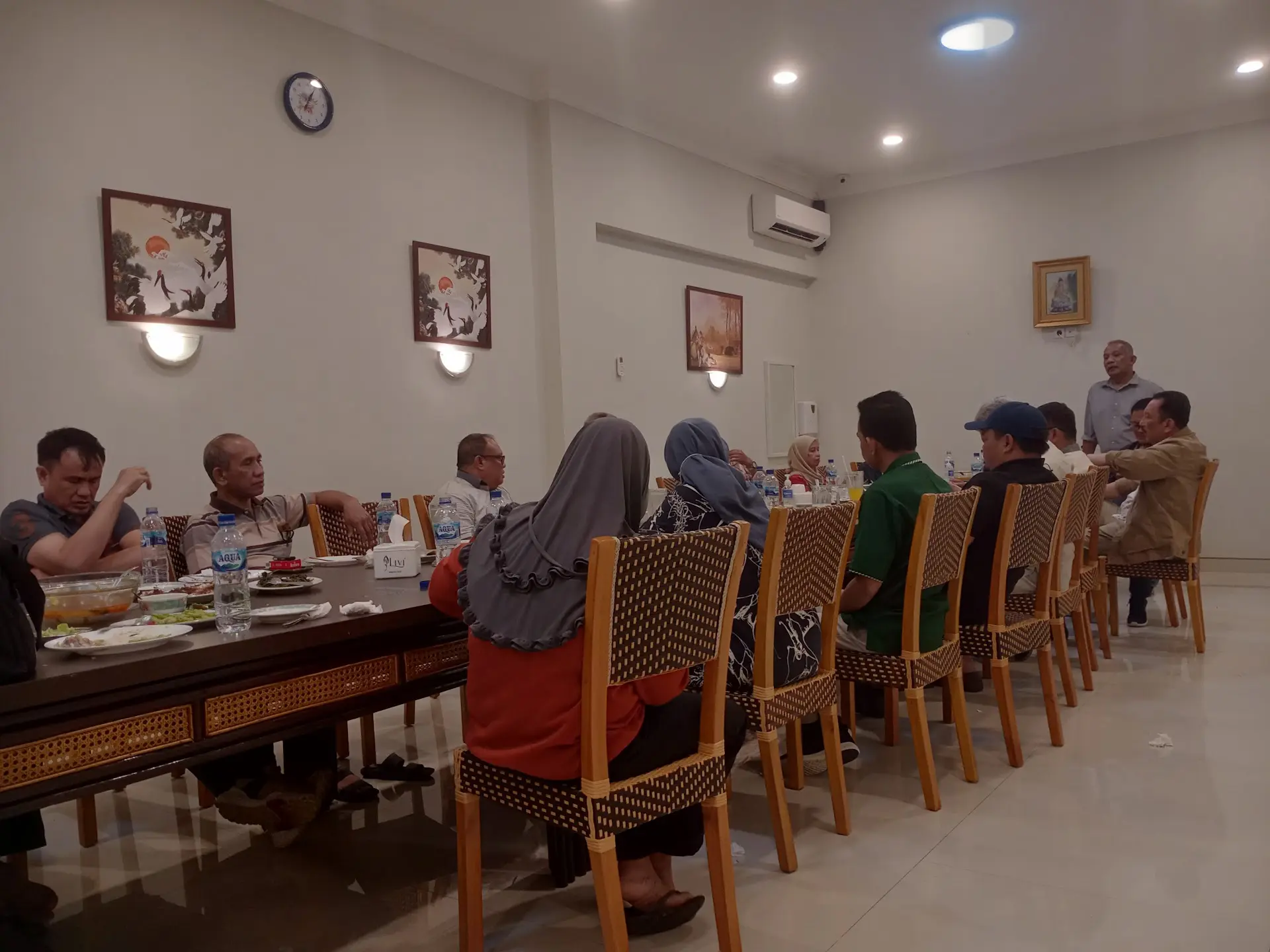 Warung Seafood Legendaris Makassar (Rating 4.7 Google), Rasanya Mantap tapi Anjay, Pelayannya Lebih Berasa Bos 4