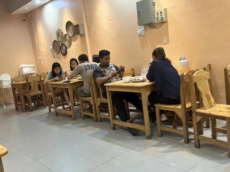 Warung Guling Pak Made 8