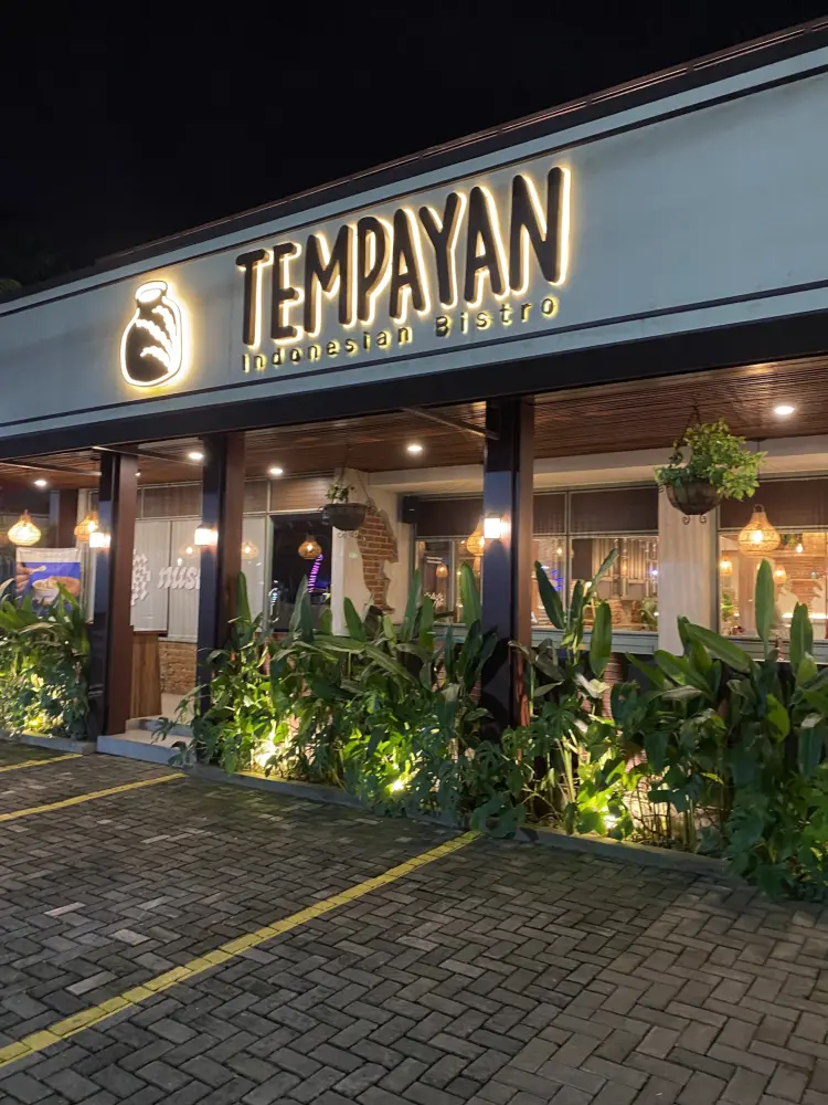 Tempayan Indonesian Bistro 1