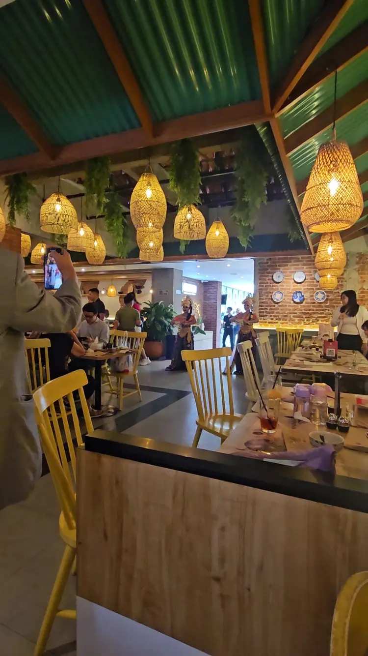 Tempayan Indonesian Bistro 4