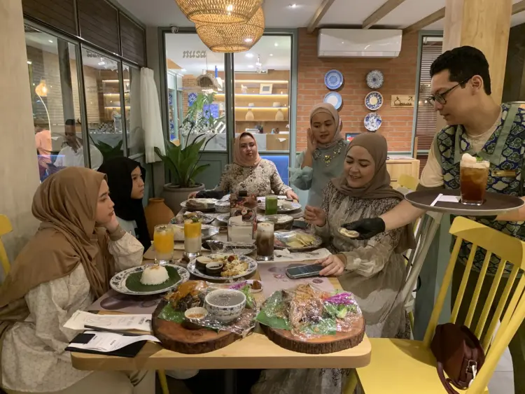 Tempayan Indonesian Bistro 8