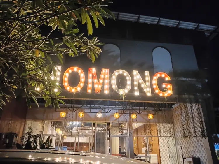 Momong Resto 1