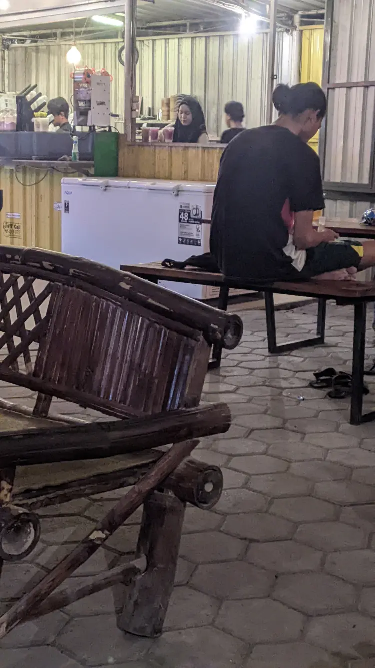 Sr Cafe Laren Lamongan 3