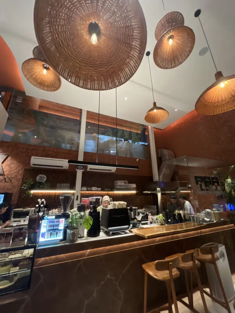 Sudut Jalan Coffee & Eatery 8