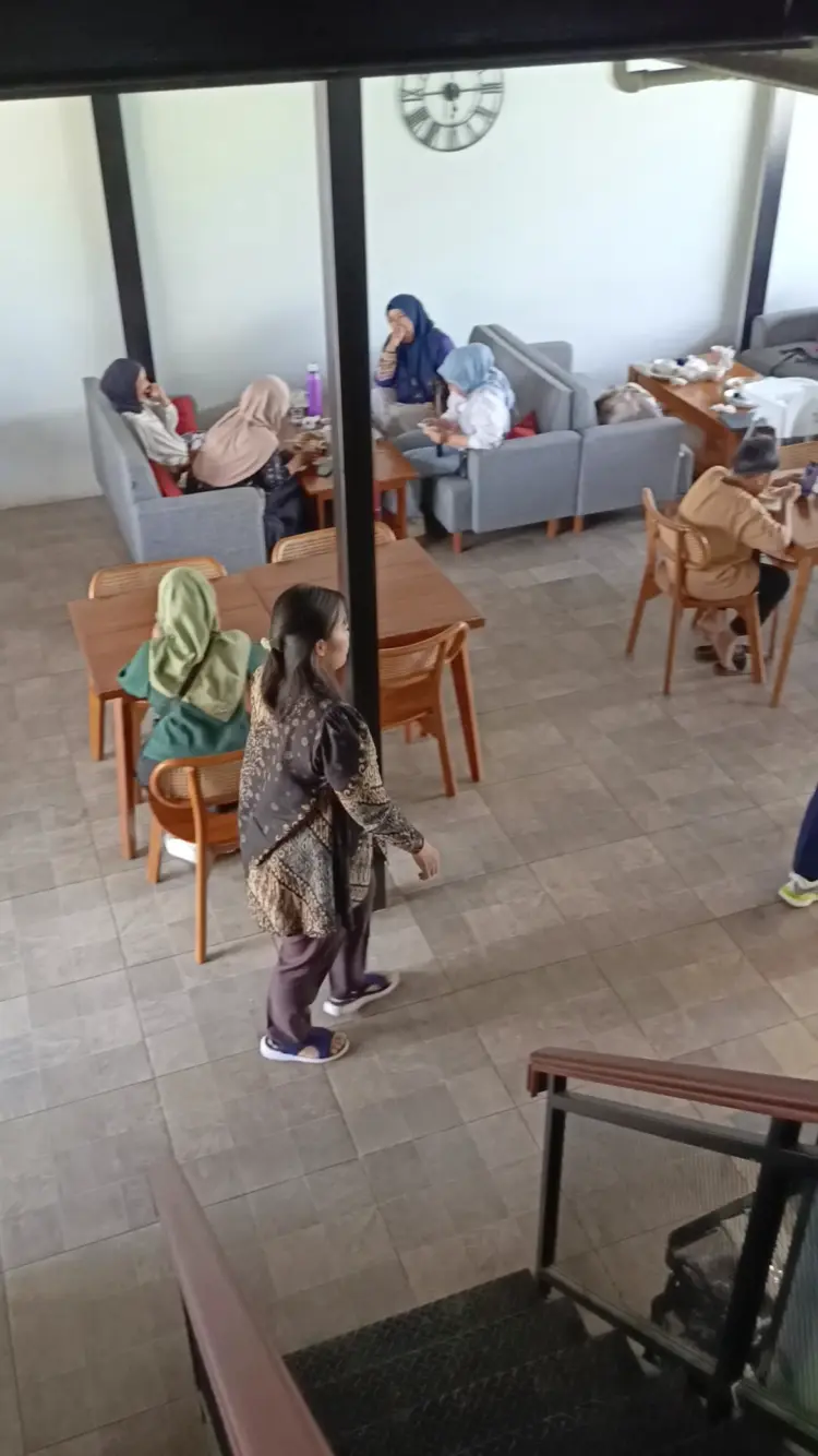 CALMA Coffee & Bistro 2