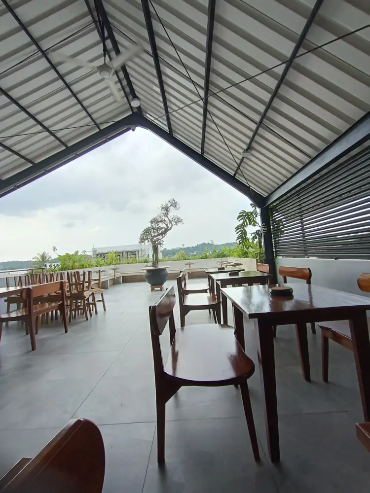 212 COFFEE & SPACE 9