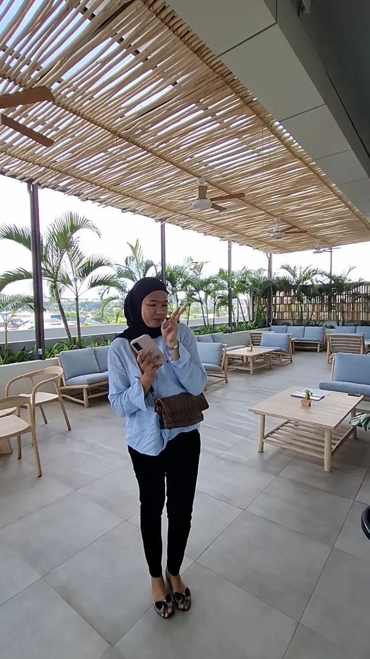 Lima Kitchen and View 3