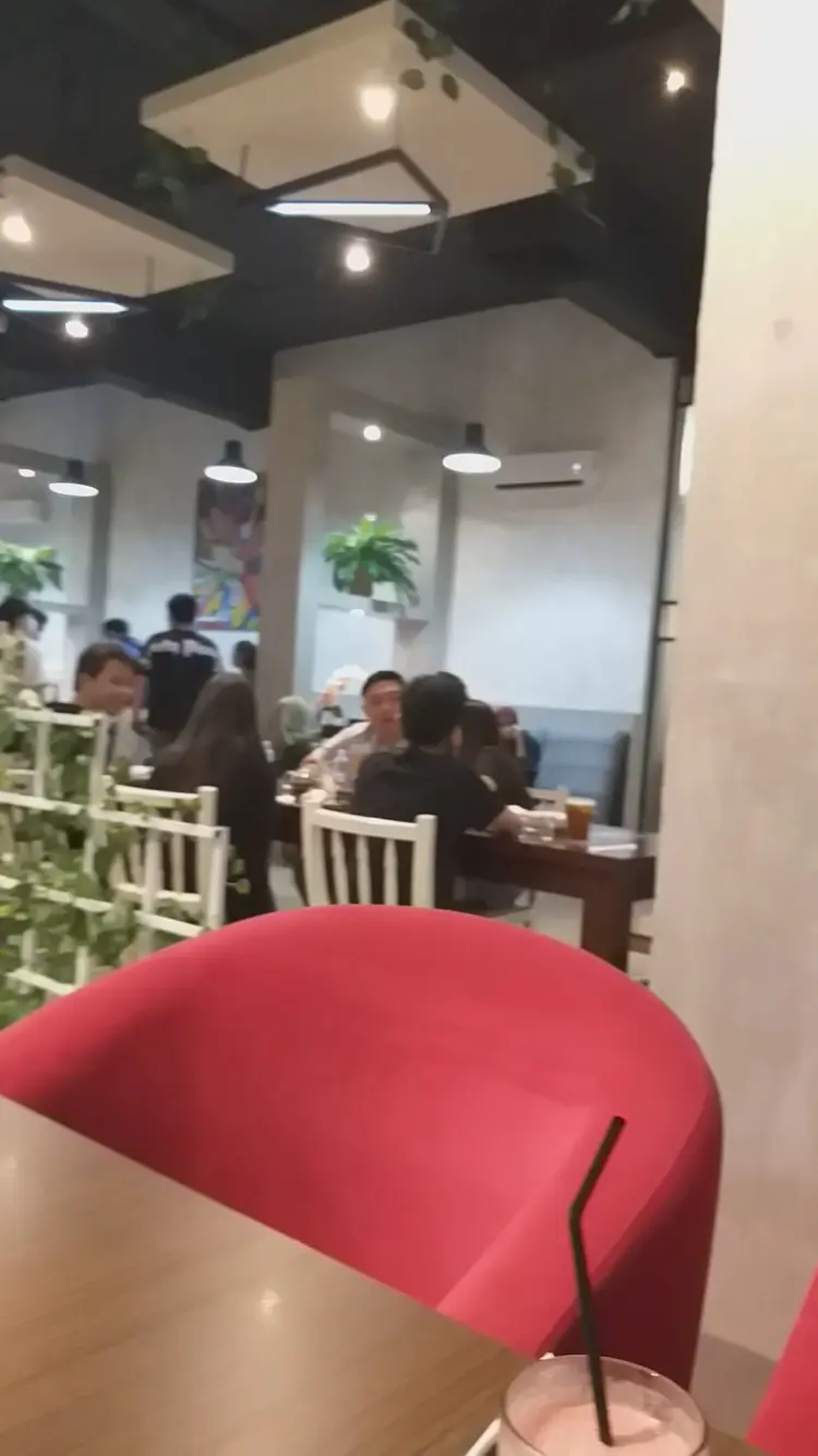 PEOPLE'S PLACE CAFE Medan 9