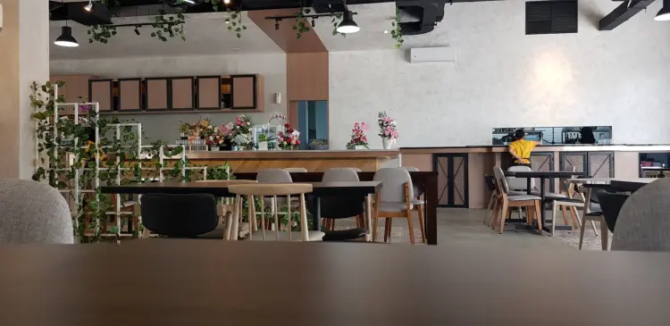 PEOPLE'S PLACE CAFE Medan 7