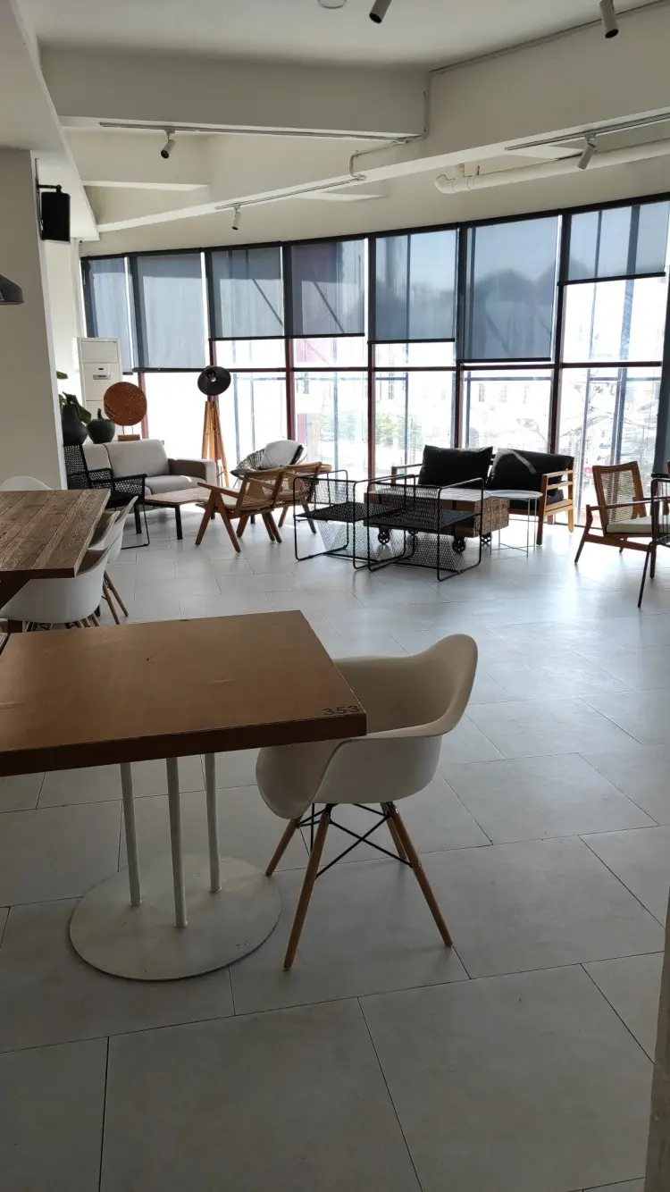 PEOPLE'S PLACE CAFE Medan 8