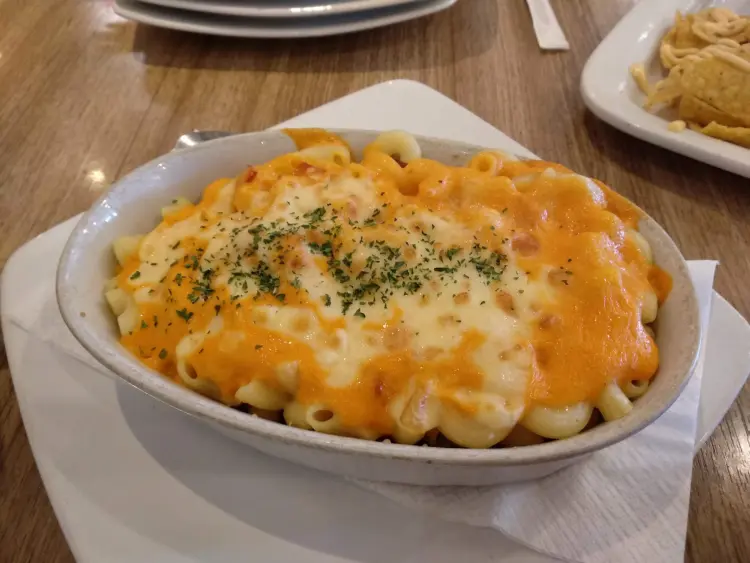 Pizza Hut Restoran 2