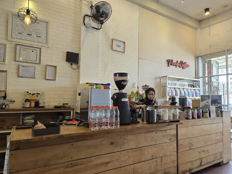 Fianda Coffee Roastery and Eatery Payakumbuh 8