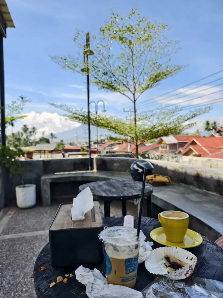 Fianda Coffee Roastery and Eatery Payakumbuh 10