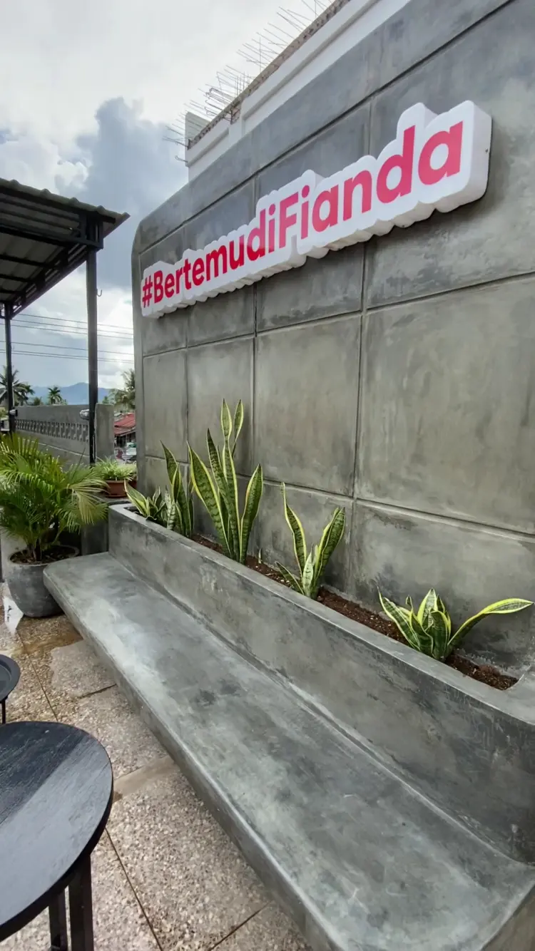 Fianda Coffee Roastery and Eatery Payakumbuh 3