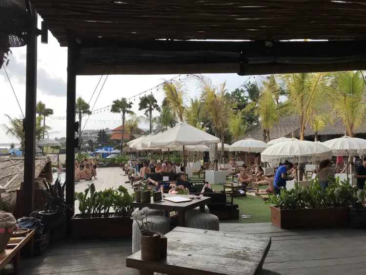 The Lawn Canggu Beach Club 6